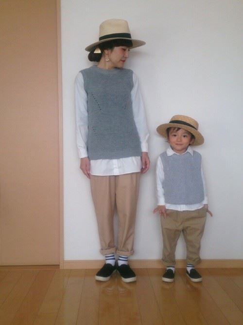 流行のファッションアイテムを取り入れたママと子供の春夏親子コーディネート画像19