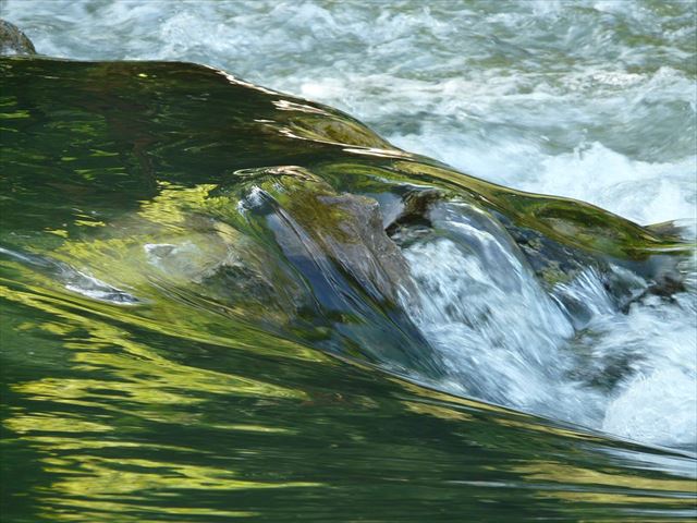 大自然の川の画像1